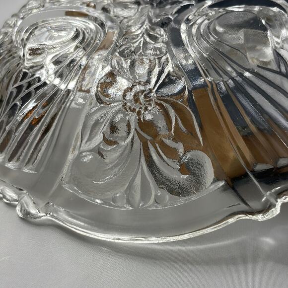 Vintage Indiana Glass Killarney 8” Round Handled 2 Part Relish Dish - Picture 4 of 7